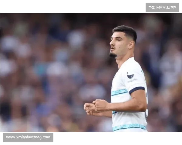 阿贾克斯前锋阿克蓬租借加盟伊普斯维奇为期一赛季 阿贾克斯前锋阿克蓬租借加盟伊普斯维奇为期一赛季