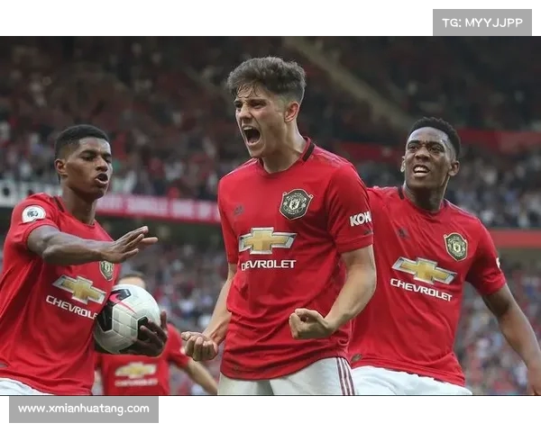 贝尔巴托夫期待谢什科加盟曼联强调9号角色需担负更多责任 贝尔巴托夫期待谢什科加盟曼联强调9号角色需担负更多责任